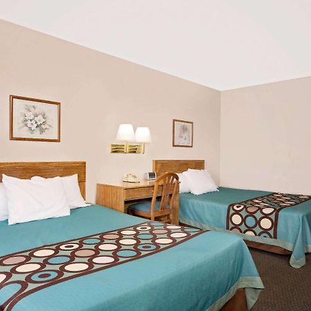 במוטל Super 8 By Wyndham Long Prairie מראה חיצוני תמונה