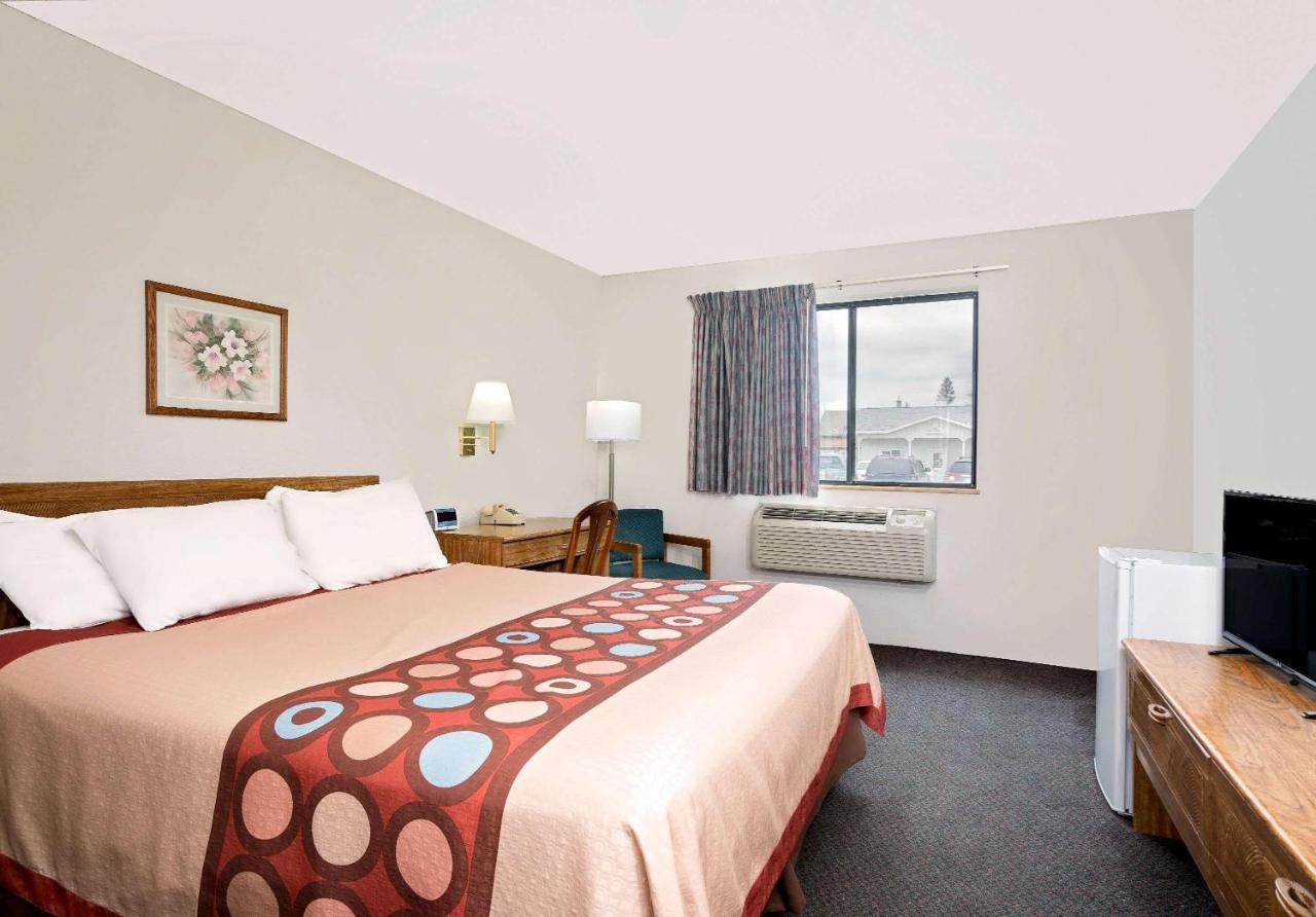 במוטל Super 8 By Wyndham Long Prairie מראה חיצוני תמונה